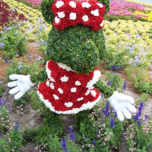 Minnie Topiary at Butterfly Garden