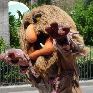 Stars and Motor Cars Parade - Sweetums
