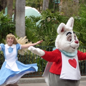 Stars and Motor Cars Parade - Alice & White Rabbit