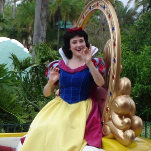 Stars and Motor Cars Parade - Snow White