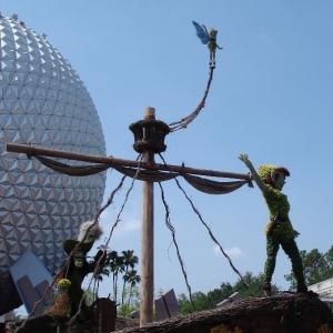 Peter Pan topiary