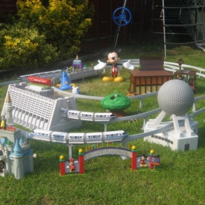 Monorail in the garden