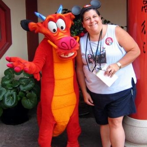 ep_dis_photo_mushu_mom