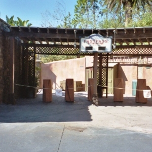 No crowds in Early Feb