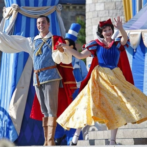 Snow White and Prince - Dream Along with Mickey show