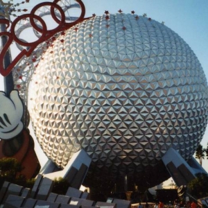 first time seeing space ship earth