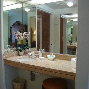 Kona_Coast_II_Bathroom_1