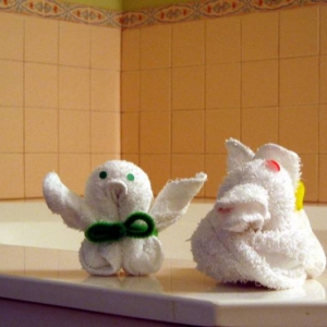 2005 Towel animals