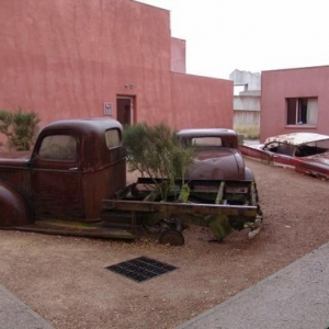 DLP hotel snata fe trail of artefacts - old cars