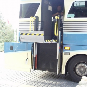 DME wheelchair bus