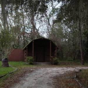 Ft_Wilderness_cabin_on_trail