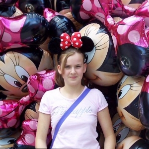 Bekki with balloons