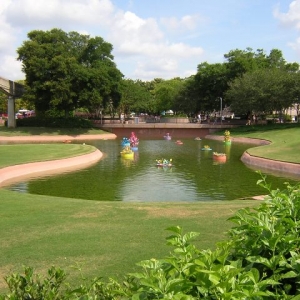 Epcot - 5-2004