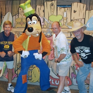 Goofy and 3 Goofballs