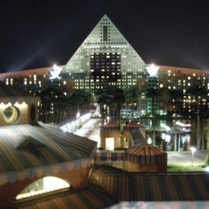dolphinatnight_600_x_450_