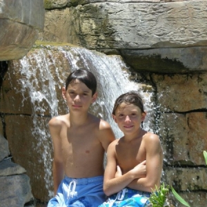 boysbypool_600_x_450_