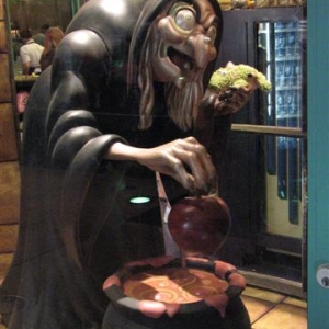 Disney3-07d_115_Small_