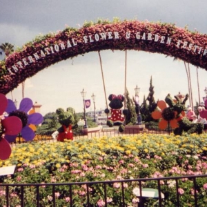 Flower_and_Garden_Festival_Sign