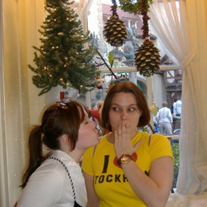 Kiss under the Mistletoe!