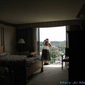 Disneyland Hotel - Dream Tower Room