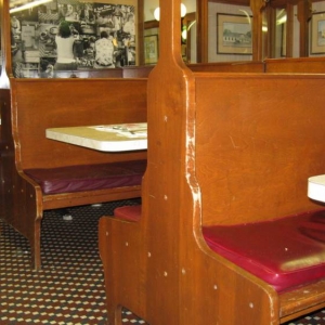 Tastee Diner - Booths