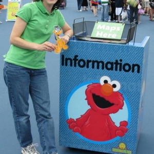 Sesame Place - Petite Pluto (Info Kiosk)