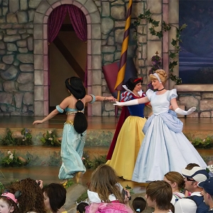 Princess Fantasy Faire - dancing