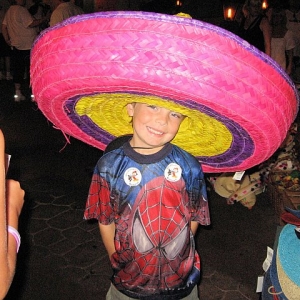 Hola_Amigos