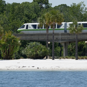 Monorail at the Polynesian