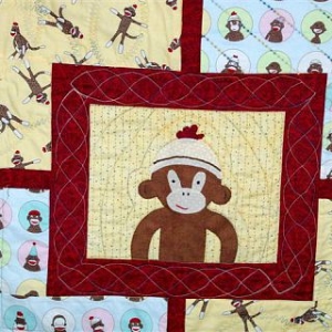 Monke Quilt Close