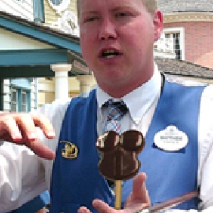 Disney_CM_with_Mickey_Bar_sm