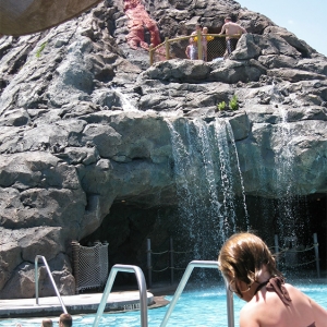Poly Volcano pool