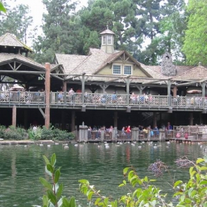 Disneyland, Critter Country - Hungry Bear Restaurant