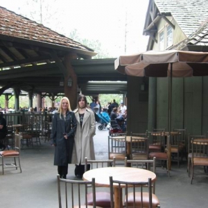 Disneyland, Critter Country - Hungry Bear Restaurant