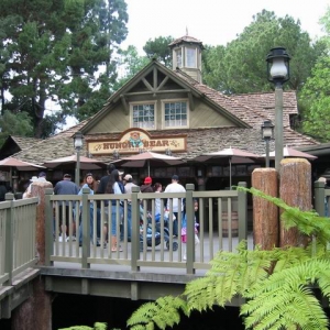 Disneyland, Critter Country - Hungry Bear Restaurant