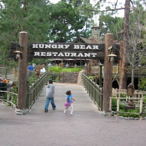 Disneyland, Critter Country - Hungry Bear Restaurant