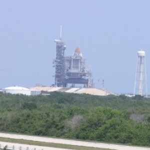 shuttle_on_pad