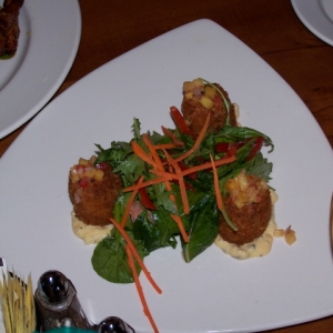 Kona_Cafe_Crab_Cakes