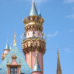 Disneyland 50th Logo