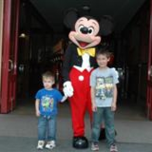 Derek and Dylan, Disneyland