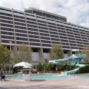 contemporary-resort36