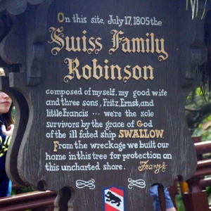 Swiss-Family-Treehouse-01