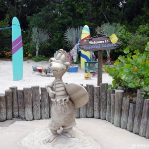 Typhoon-Lagoon-01