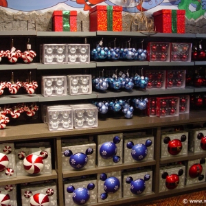 Days_of_Christmas_Store_016