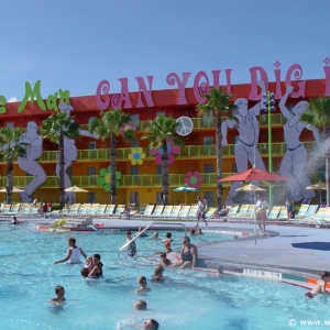 Pop_Century_Resort_Pool_06