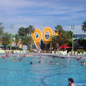 Pop_Century_Resort_Pool_10