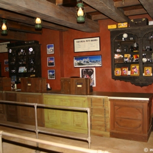 Expedition_Everest_Shop_05