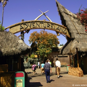 Adventureland_-_00