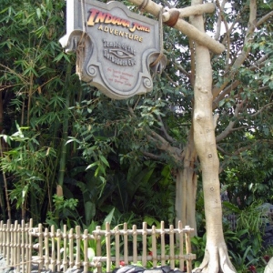 Adventureland_-_Indiana_Jones_Adventure_03