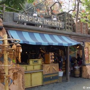 Adventureland_-_Shops_01